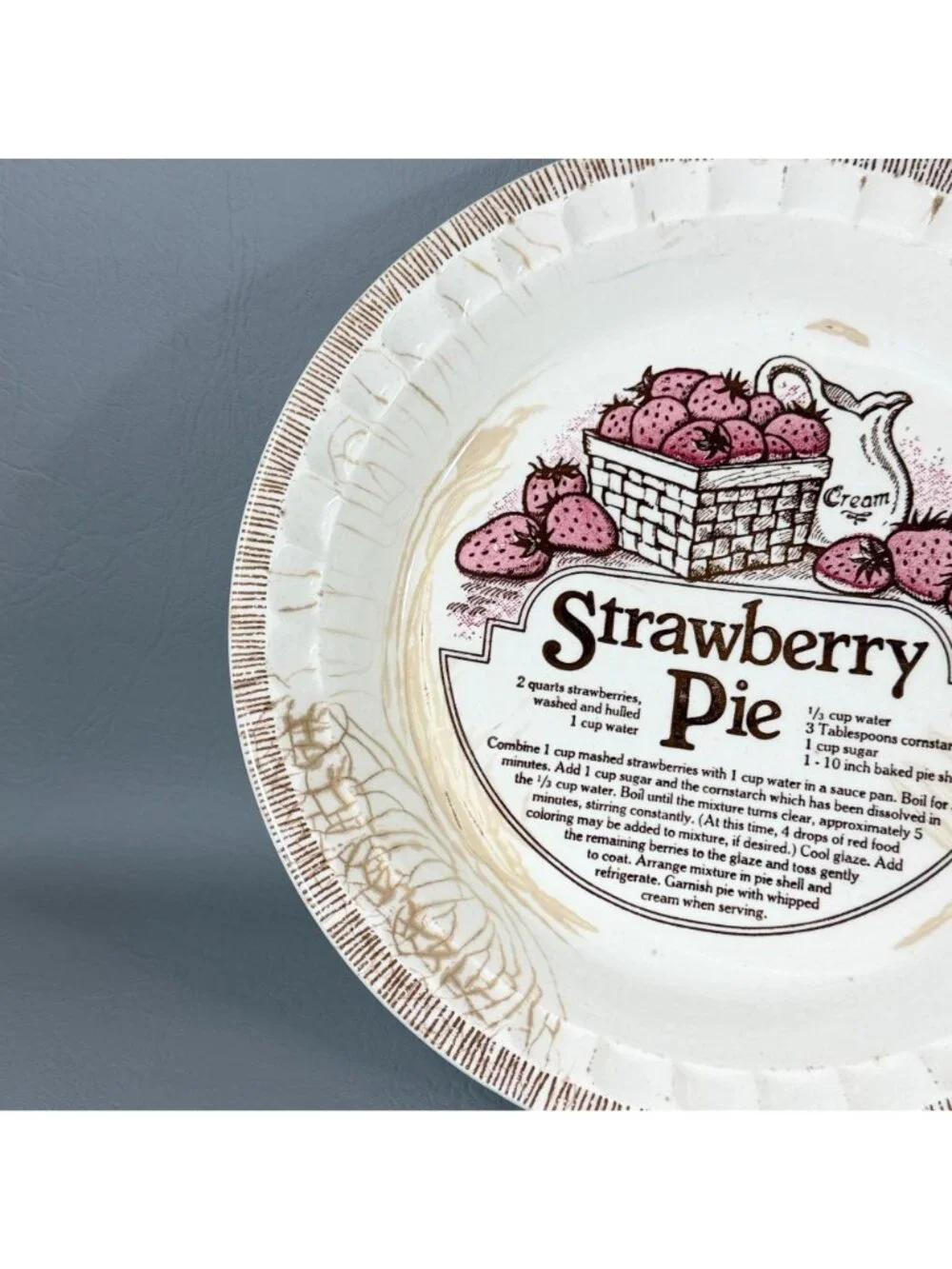 Vintage Royal China Jeannette Strawberry Pie Plate Dish 11